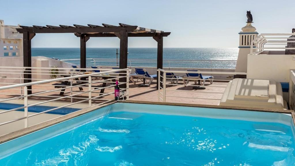 Refurbished Beachfront House, Pool, Ac, Wifi, Albufeira, Sea View Extérieur photo