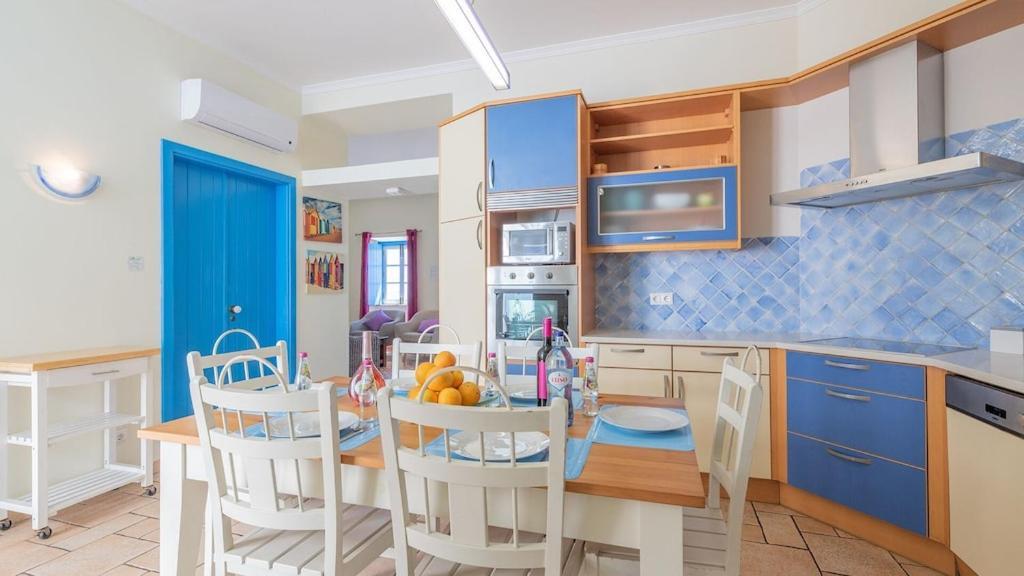 Refurbished Beachfront House, Pool, Ac, Wifi, Albufeira, Sea View Extérieur photo